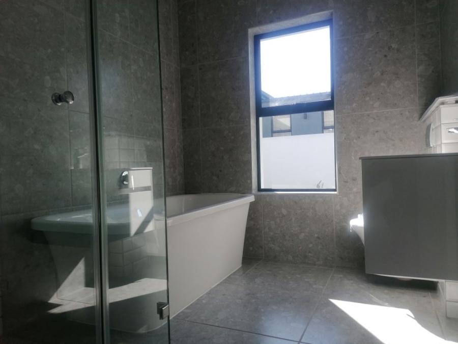 3 Bedroom Property for Sale in Sitari Country Estate Western Cape